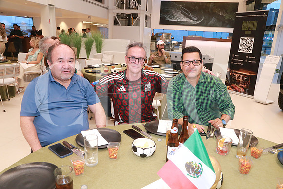 Alfonso Peralta, Javier Treviño y David Naudales