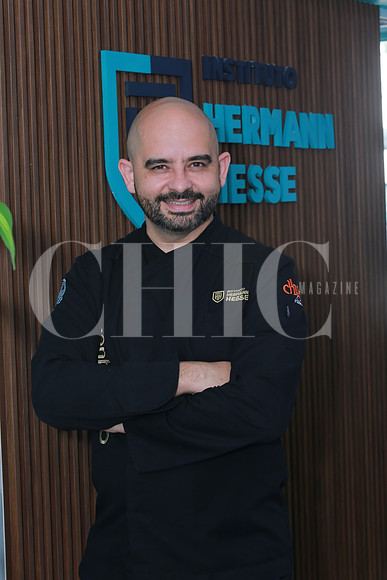 Juan Salvador Gutíerrez Riquer (6)