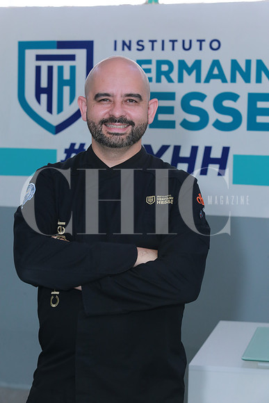 Juan Salvador Gutíerrez Riquer (8)