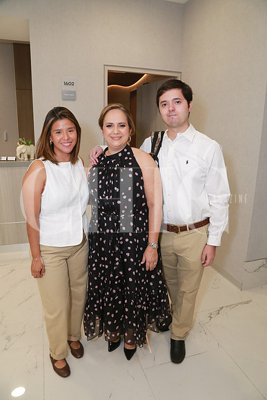 Angélica González, Karla González de Saldivar y Luis Enrique Saldivar (2)