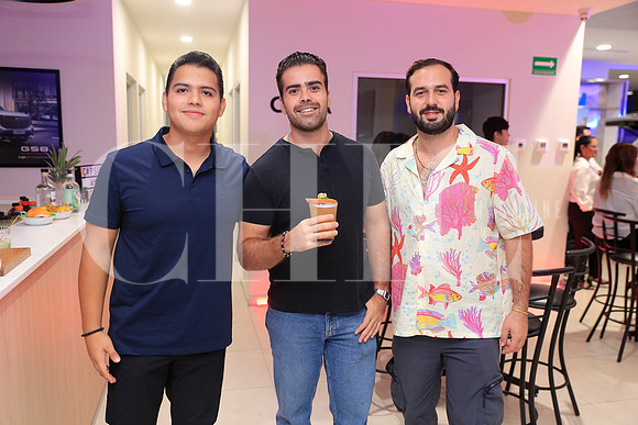 Manuel Acevedo, Arnoldo Gonzalez y Pato Garza 2