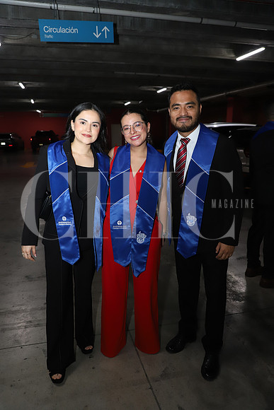 Andrea Escarraman, Cecila Estrada y Manuel Fernández 0