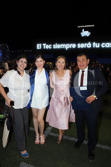 Angela Costich, Ivanna Flores, Estela Guerrero e Iván Flores 0