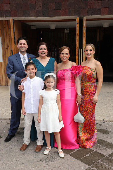 Diego Cantú, Maria Madero, Diego Cantú, Paula Cantú, Rebeca Heindrichs y Barbara Cantú 2