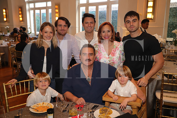 Jimena Suarez, Gerardo Elizondo, Domeniko Elizondo, Rogelio Elizondo, Rogelio Elizondo, Donato Elizondo, Marcelo Elizondo e Idalia Olivares 4