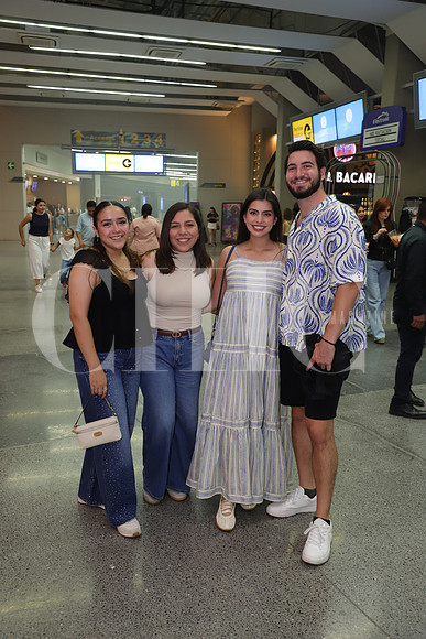 Alejandra Castillo, Angie Calderon, Daniela Giacoman y Cole Silver 1