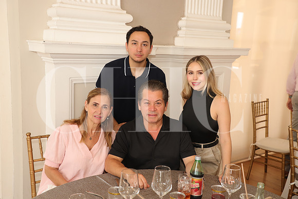 Maribel Elizondo, Roberto Martínez, Regina Martínez y Diego Martínez 2