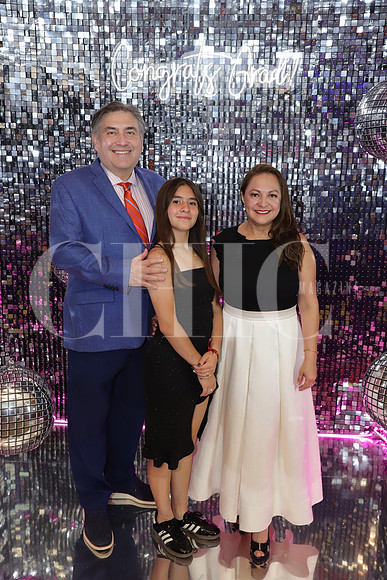 Sergio Amuchastegui, Paulina Amuchastegui y Mónica Romero 2
