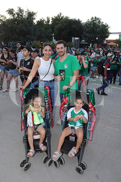 Fernanda Gutierrez, Sertats Chasan, Florencia Chasan y Emilia Chasan 5
