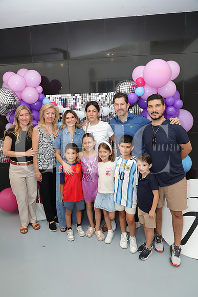 Gina Salazar, Isabel Cantú, Connie Guerra, Isabel Salazar, Ricardo Salazar, Keno Lozano, Lucas Lozano, Vale Salazar, Regina Salazar, Emilio Lozano y Ricardo Salazar 4