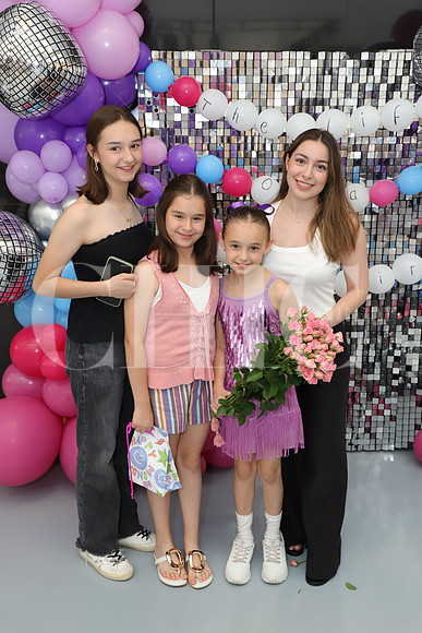 Roberta Cabello, Regina Cabello, Renata Cabello y Mara Paulina García 3