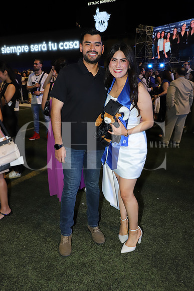 Jorge González y Lucero Cozat1