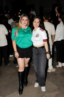 Elizabeth Moreno y Gabriela Villalon 2