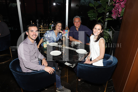 Roberto Treviño, dolores Garza, Eusevio Ang y Rebeca Ang 2