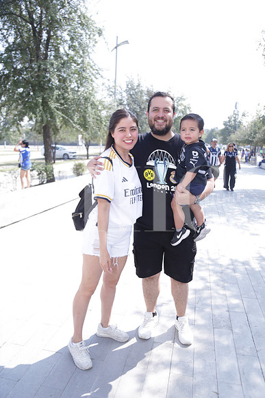Belen Cabello, Isaac Uviña y Fernando Uviña0