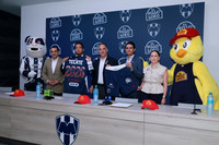 Eduardo Martínez Treviño, Jorge Carlos Ochoa, Javier Sánchez, José Ochoa y Carolina Aguirre (10)