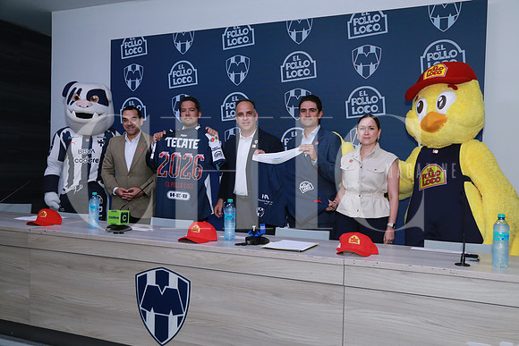 Eduardo Martínez Treviño, Jorge Carlos Ochoa, Javier Sánchez, José Ochoa y Carolina Aguirre (11)