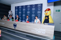 Eduardo Martínez Treviño, Jorge Carlos Ochoa, Javier Sánchez, José Ochoa y Carolina Aguirre (3)