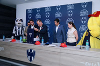 Eduardo Martínez Treviño, Jorge Carlos Ochoa, Javier Sánchez, José Ochoa y Carolina Aguirre (4)