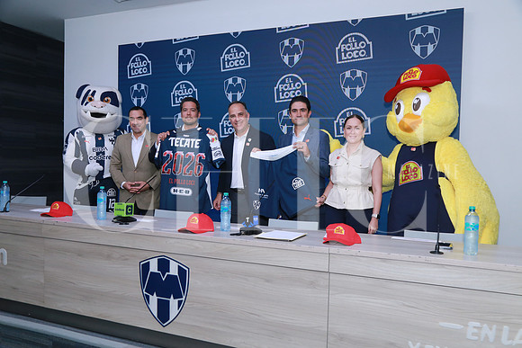 Eduardo Martínez Treviño, Jorge Carlos Ochoa, Javier Sánchez, José Ochoa y Carolina Aguirre (6)