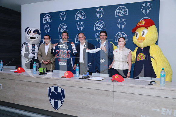 Eduardo Martínez Treviño, Jorge Carlos Ochoa, Javier Sánchez, José Ochoa y Carolina Aguirre (7)