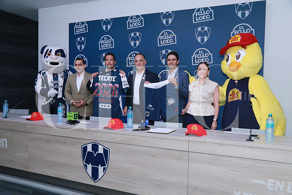 Eduardo Martínez Treviño, Jorge Carlos Ochoa, Javier Sánchez, José Ochoa y Carolina Aguirre (8)