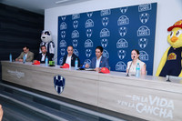 Eduardo Martínez Treviño, Jorge Carlos Ochoa, Javier Sánchez, José Ochoa y Carolina Aguirre (3)