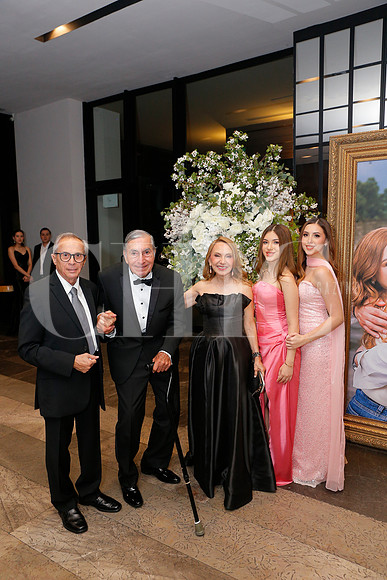 Oscar Villarreal, Deyanira Gonzalez, Federico Garza, Marcela Garza y Mayra Garza (2)