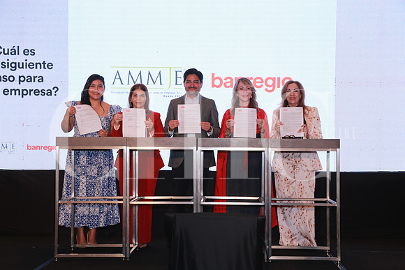 Firma de Alianza AMMJe con Banregio (3)