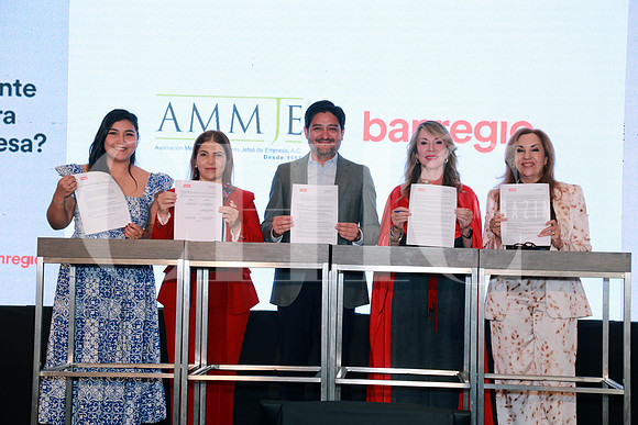 Firma de Alianza AMMJe con Banregio (5)
