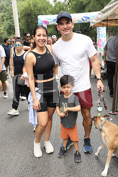 Andrea Tovar, Juan Jiménez y Nicolas Jiménez 0