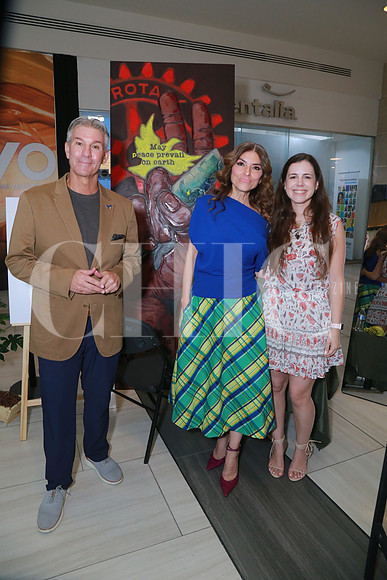 David Eaton, Verónica de Eaton y Milarca Fernández