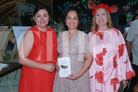 Erika Zuñiga, Elizabet Candiani y Lilian Rojas
