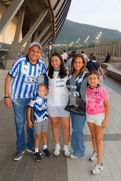 Marcelo Brandi, Marcelo Brandi, Paula Brandi, Daniela Palacio y Miranda Brandi 2