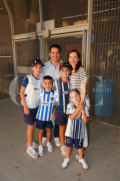 Ramon Martín, Isabel Martin, Armando Martin, Pablo Martin, Santiago Martin y Javier Martin 4