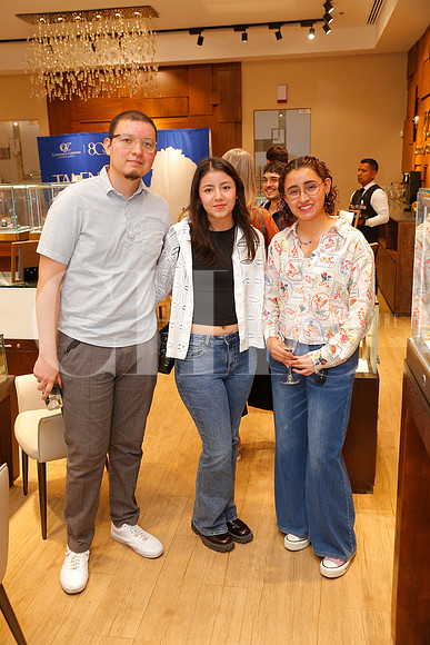 Daniel Vargas, Montserrat Peña y Odri Garay 1