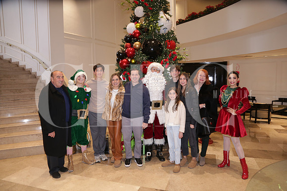 Guillermo Guzmán, Gabriel Guzmán, Olga Chapa, Jorge Guzmán, Mariana Guzmán, Eva Guzmán, Martha Treviño de Guzmán y Mateo Guzmán 0