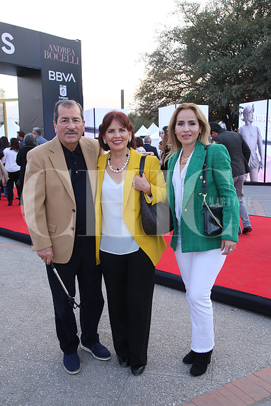 Jaime Gómez, Lydia Solis y Lydia Gómez