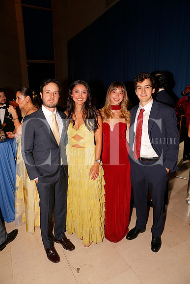 Santiago Dávila, Camila Arredondo, Cristina Gonzalez y Pedro García 4