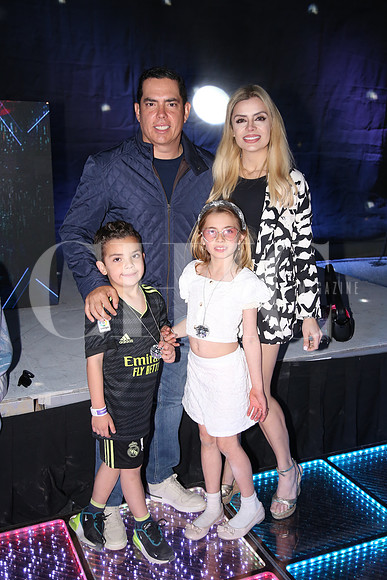 Sebastian Velarde, June Munguia de Velarde, Sebatian Velarde y  Ximena Velarde  (2)