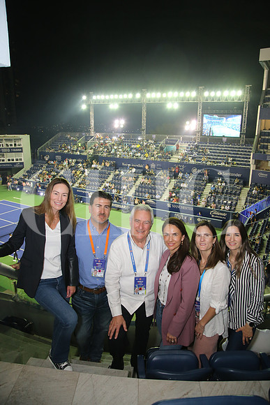 Alejandra Garza, Hernán Garza, Hernán Garza, Daniela Garza, Sofia Garza y Eugenia Garza  (3)