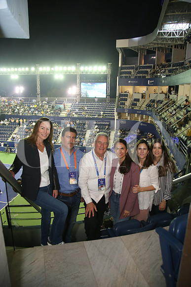 Alejandra Garza, Hernán Garza, Hernán Garza, Daniela Garza, Sofia Garza y Eugenia Garza  (6)