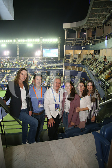 Alejandra Garza, Hernán Garza, Hernán Garza, Daniela Garza, Sofia Garza y Eugenia Garza  (8)