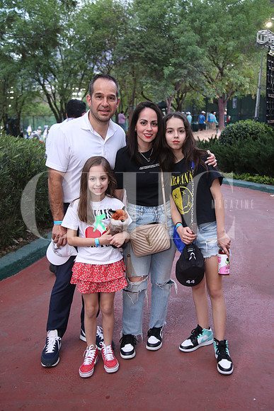 David Valdés, Carmina Valdés, Adriana Quiroga y Romina Valdés