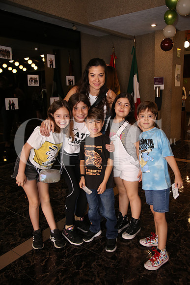 Maria Esquino, Eugenia Guerra, Paola González, Valentina Huerta, Leonardo Guerra y Javier Esquino