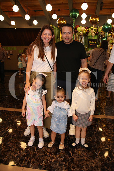 Sara Castillo, Orel Barrera, Roberta  kópsz