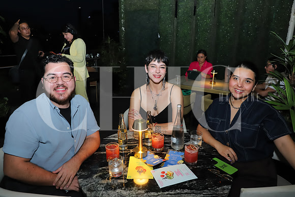 Adrian Saldaña, Sofia Llorens y Luz Andrea Hickman0