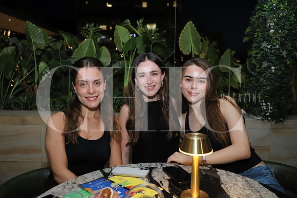Alejandra Peral, Paulina Rodríguez y María Ruiz 1