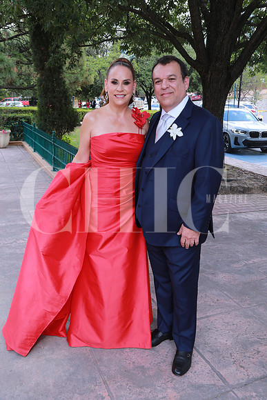 (papás del novio) Adriana Cano y Otoniel García (3)