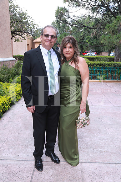 Luis García y Adelina García (2)